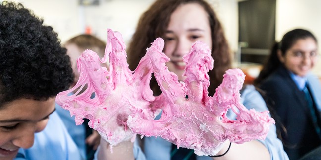 Slime sessions soothe teens' stress